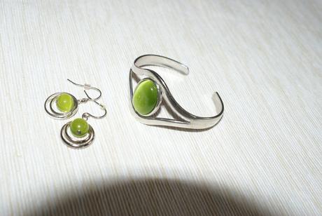 Set nausnice a naramok,