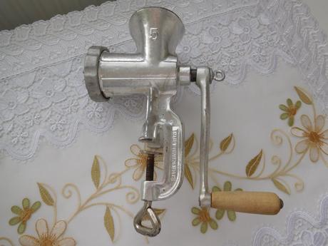Mlynček na maso-made in čechoslovákia---5, 