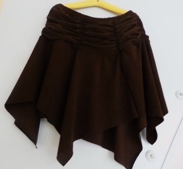 Asymetrická mini sukňa s nariasením v páse, m