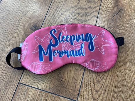 Maska na oči na spanie,