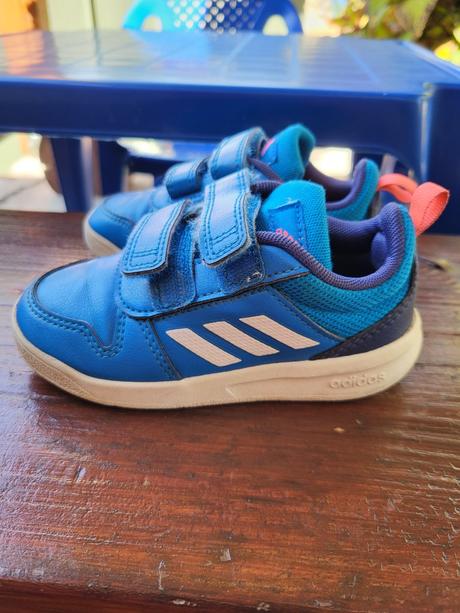 Tenisky +doporučené poštovné, adidas,25