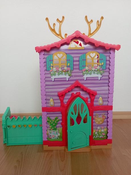 Enchantimals jelení dom,