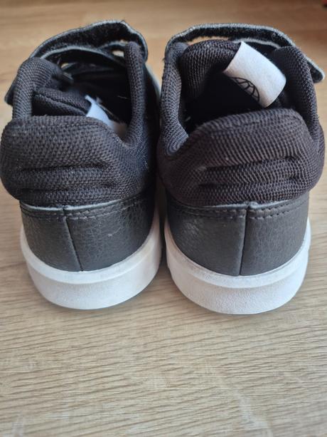 Celoročné tenisky adidas 32, adidas,32