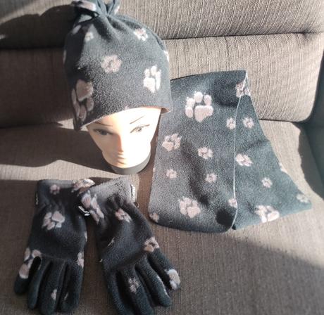 Čiapka, rukavice, šál tecnopile, 