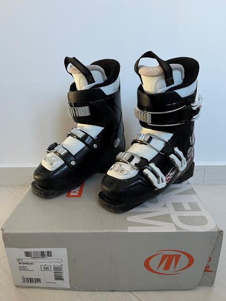 Lyžiarky tecnica mp 22o, tecnica,35