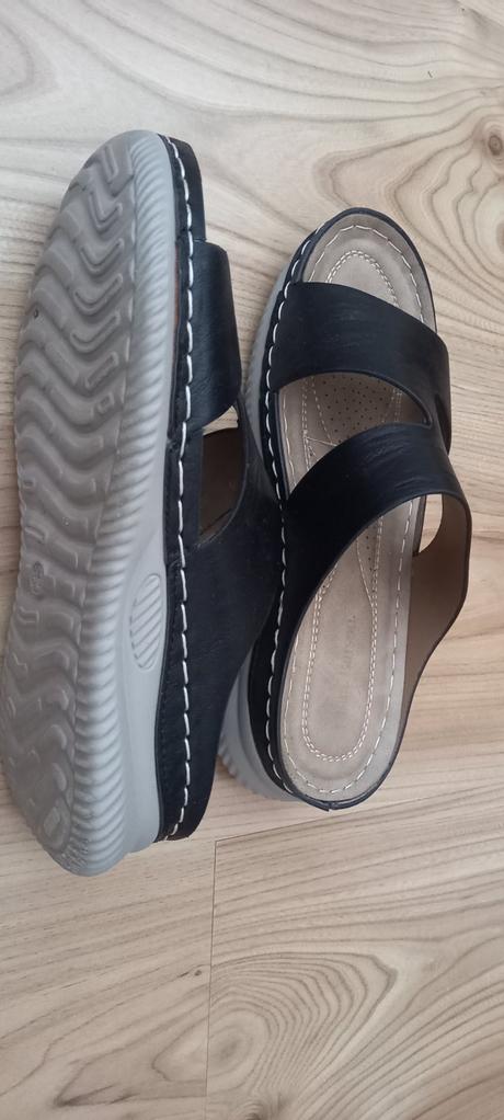 Šľapky, clara barson,36