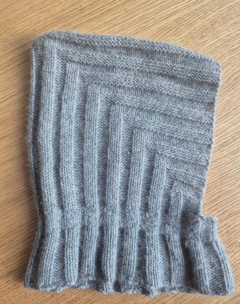 Kašmírová kukla diobo, 98