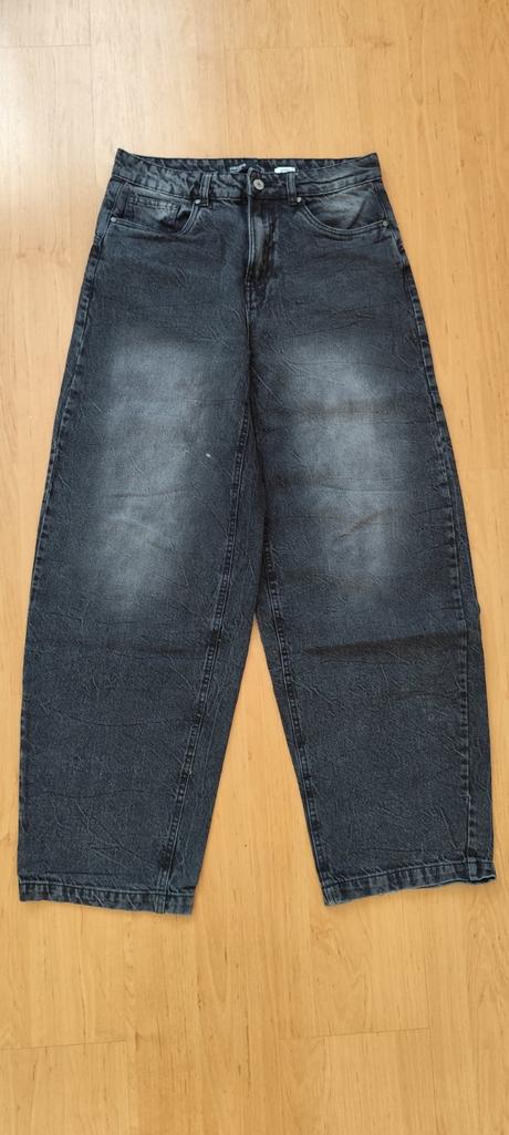 Baggy rifle s krídlami na zadku, house,34