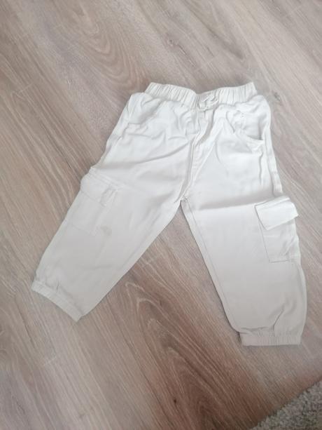 Ľahké letné nohavice zdarma, 92
