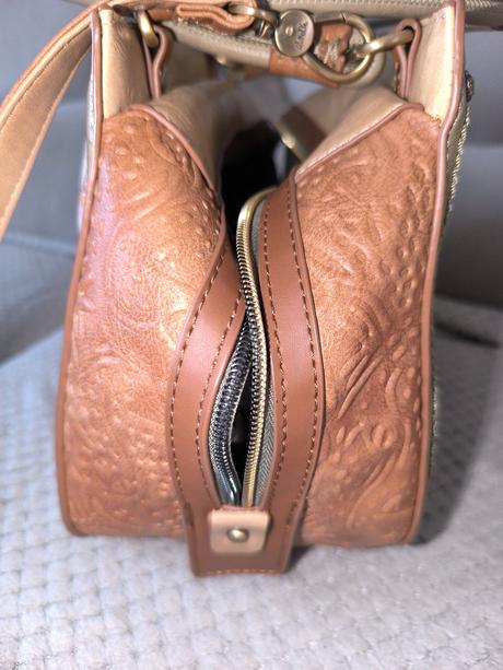 Kabelka anekke, anekke