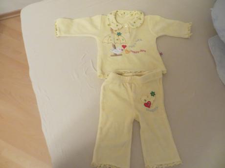 Žltá tepláková súprava, 74