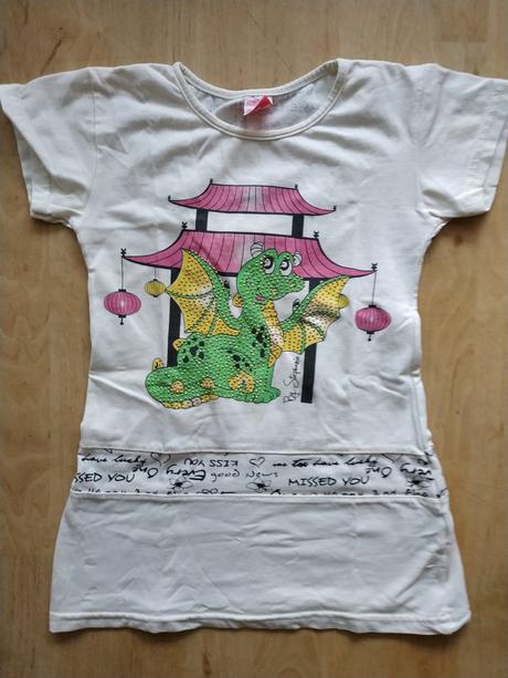 Dievčenské tričko, 122