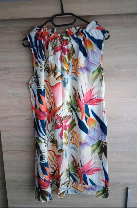 Šaty bez rukávov, m