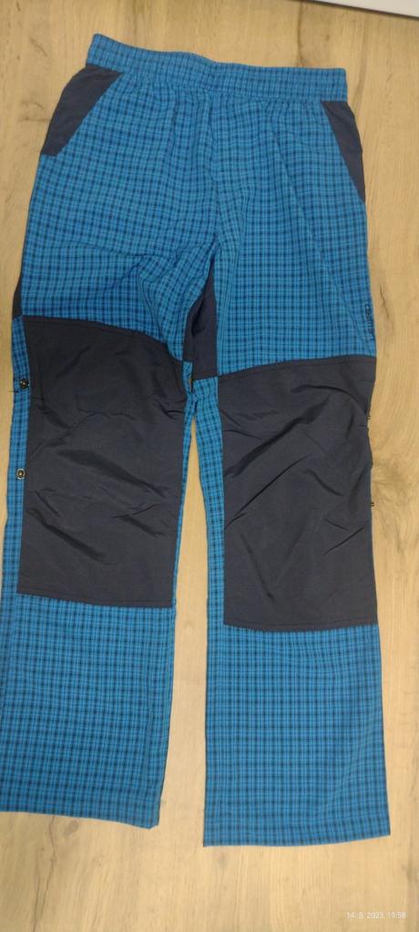 Nohavice na turistiku, lewro,140