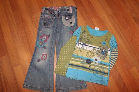 Kompletík s kvetinkami, next,110