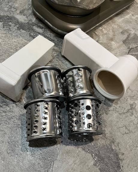 Kuchynský robot eta gratussino bravo ii 0023 90070, eta