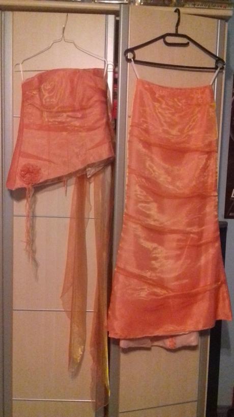 Spoločenské šaty, 36