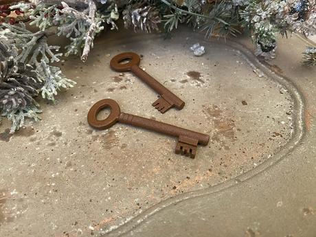 Kovové kľúče v hrdzavom odtieni 2 ks ( sada ), 