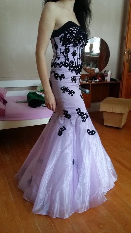 Spolocenske saty, 36