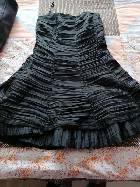 Spolocenske saty, 40