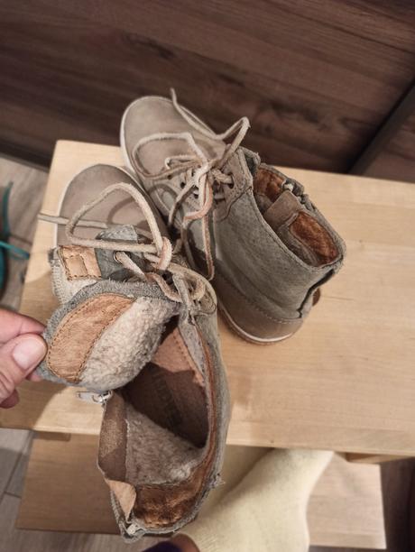 Kožené zateplené topanky, 34