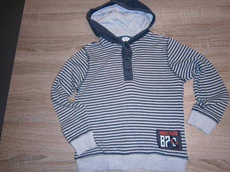 Svetrik s kapucnou, f&f,122