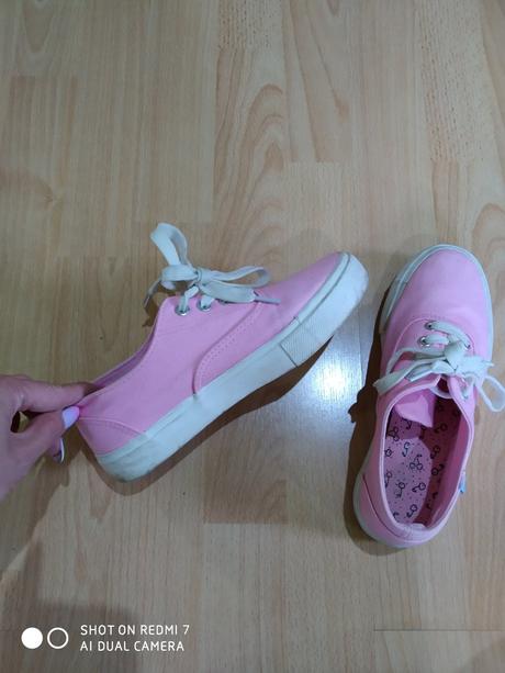 Tenisky, reserved,34