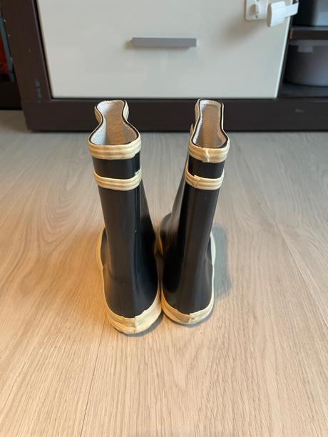 Gumaky, aigle,23