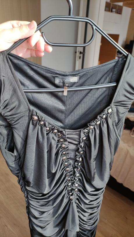 Čierne koktejlové šaty, s