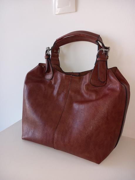 Hnedá kabelka do ruky s prídavným ramienkom, 