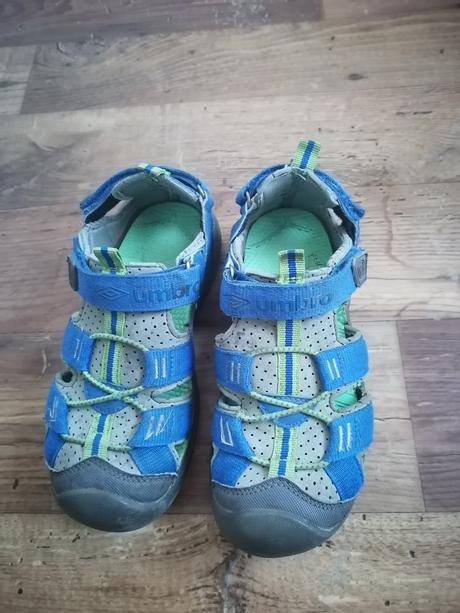 Športové sandalky, umbro,33