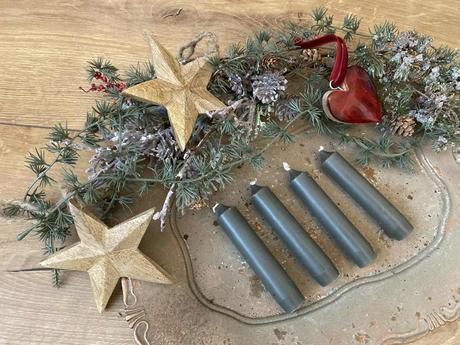 Sviečky olivovo zelené - 4 ks ( sada ), 