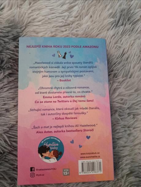 Ali hazelwood - šach a mat, 