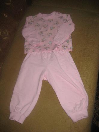 Pyžamko, zn. lassie, 86