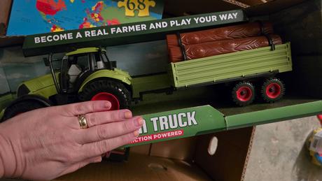 Traktor s prívesom,