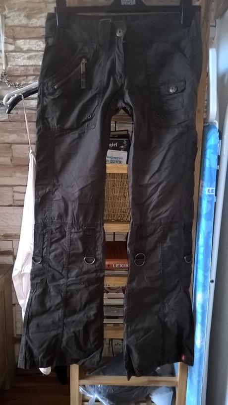 Sportove nohavice esprit, 32