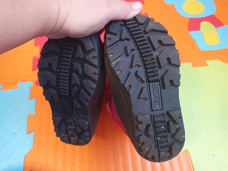 Sorel snehule, sorel,26