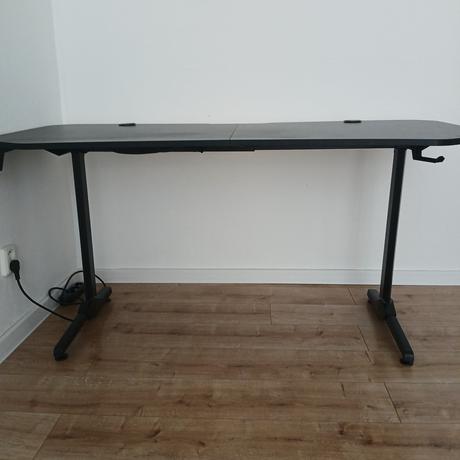Hráčsky stôl dx racer,
