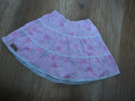 Dievcenska sukna, 104