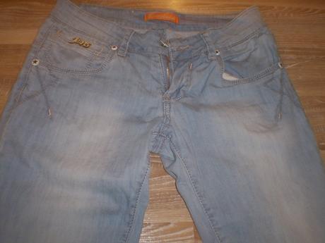 Dámske trojštvrťové rifle, 28