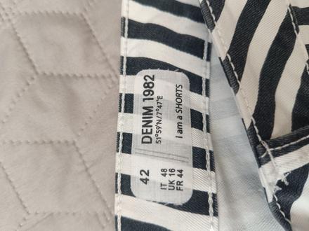 Riflové nohavice, 42