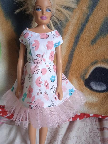 Šaty pre babiku barbie,