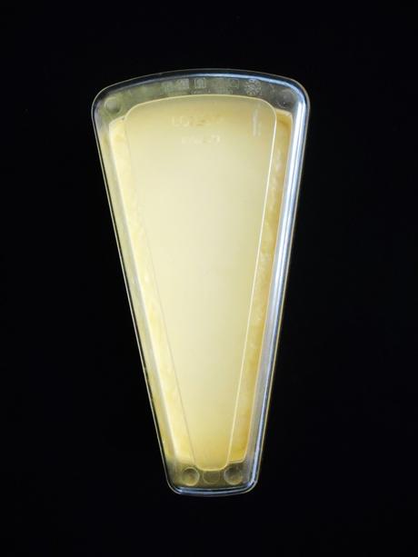 Dóza na parmezán a cibuľu ernesto,