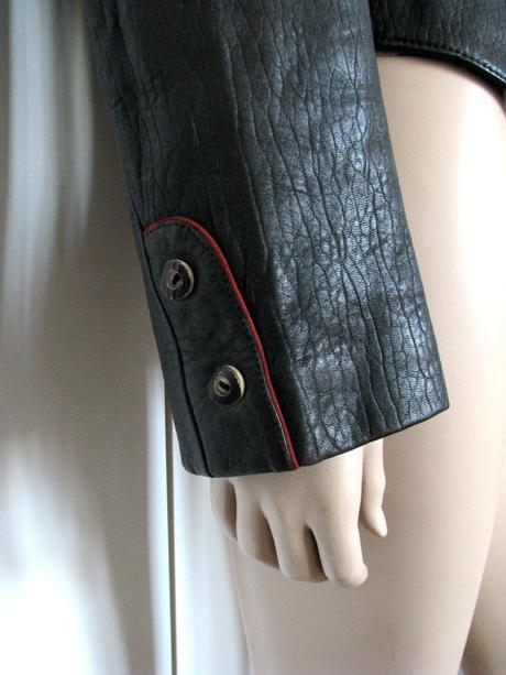 Hnedá kožená bunda s dubovými lístkami, m