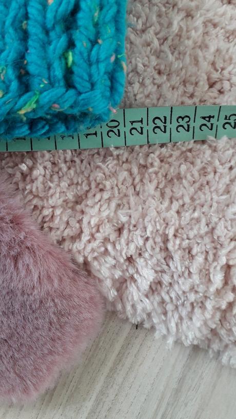 Čiapka a šálik, 128