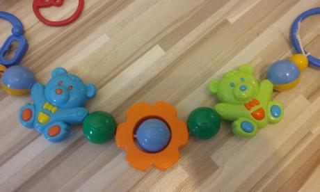 Hrazdička na kočík, 