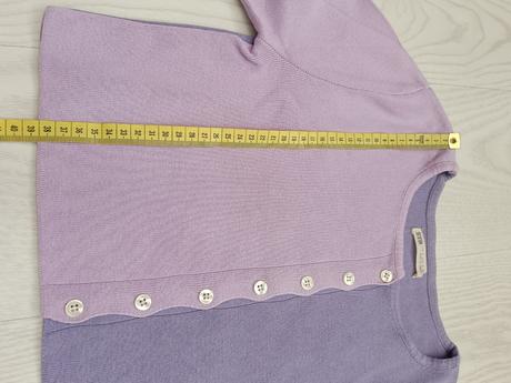 Bledofialovy svetrík s gombíkmi, s