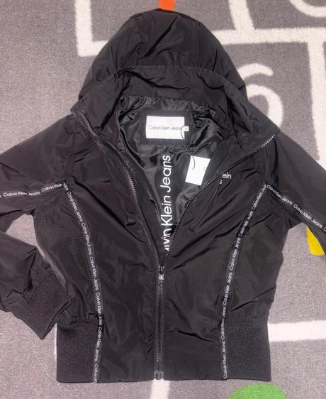 Bunda calvin klein v.128 a mikina ck, 128