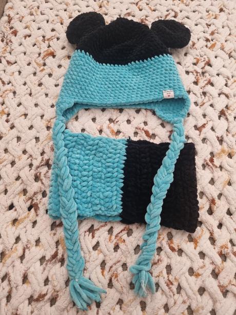 Set čiapka a nákrčník,