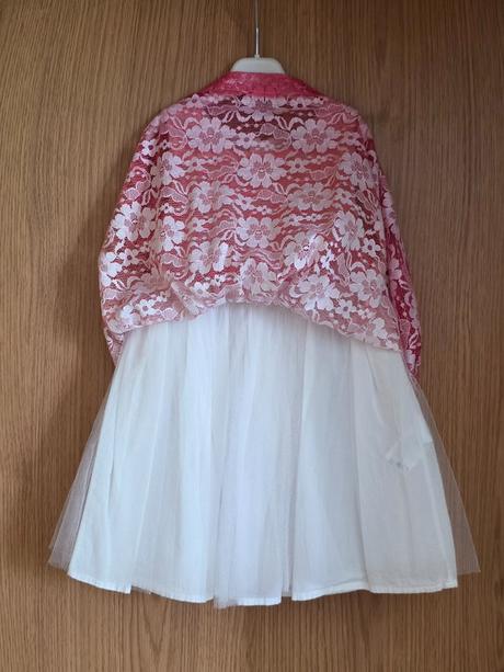 Dievčenské šaty, 110